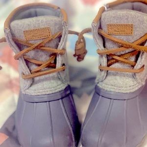 Girl Sperry Boots